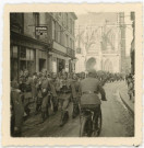 Soldats allemands dans les rues de Caen (photographies n°2 et 4)
